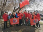 «Труд сближает»: коммунисты Кировского района вышли на субботник